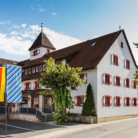 Wirtshaus & Hotel Goldener Greif Edelsfeld 외부 사진