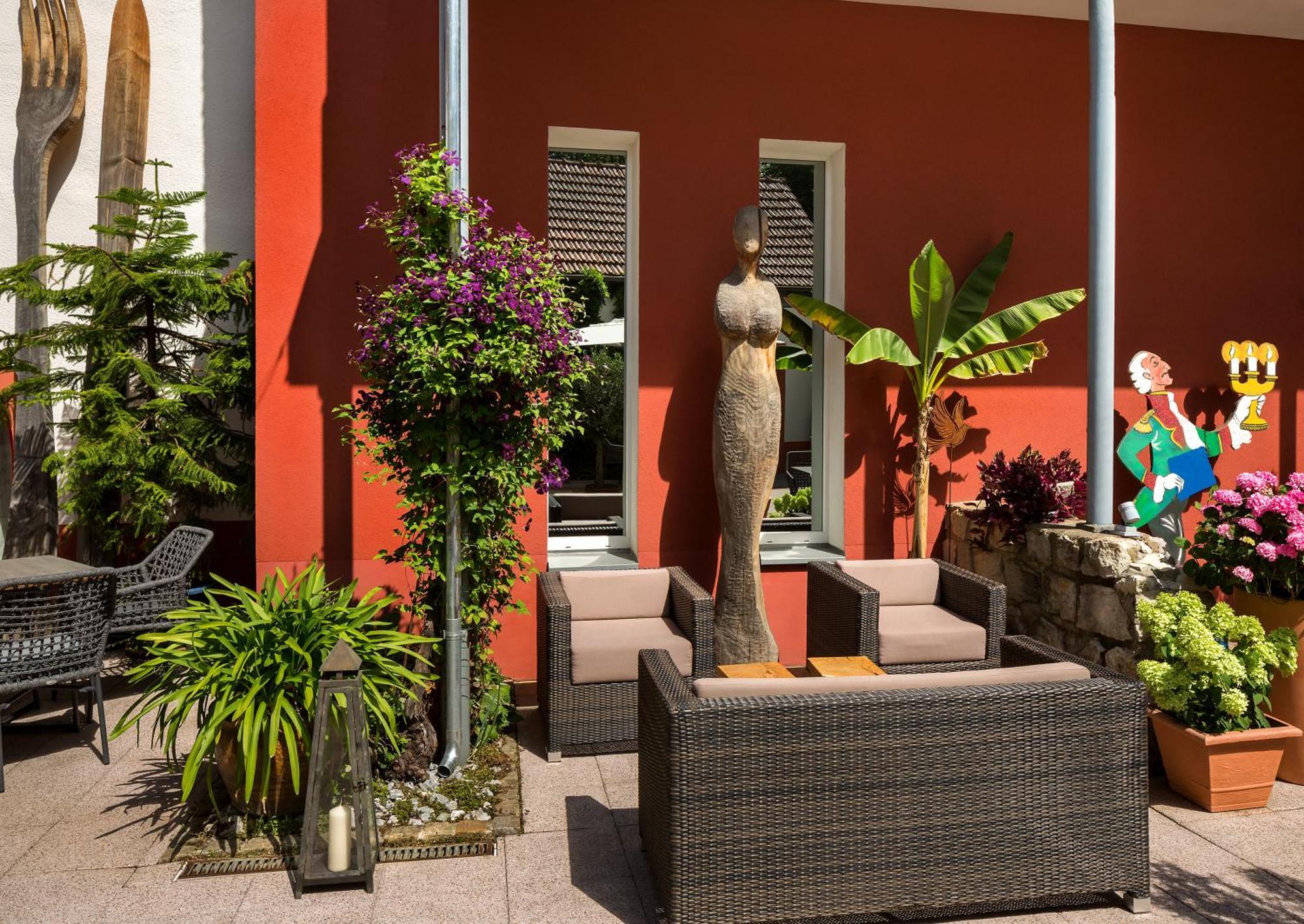 Wirtshaus & Hotel Goldener Greif Edelsfeld 외부 사진