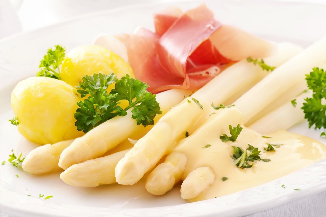 Wirtshaus & Hotel Goldener Greif Edelsfeld 외부 사진
