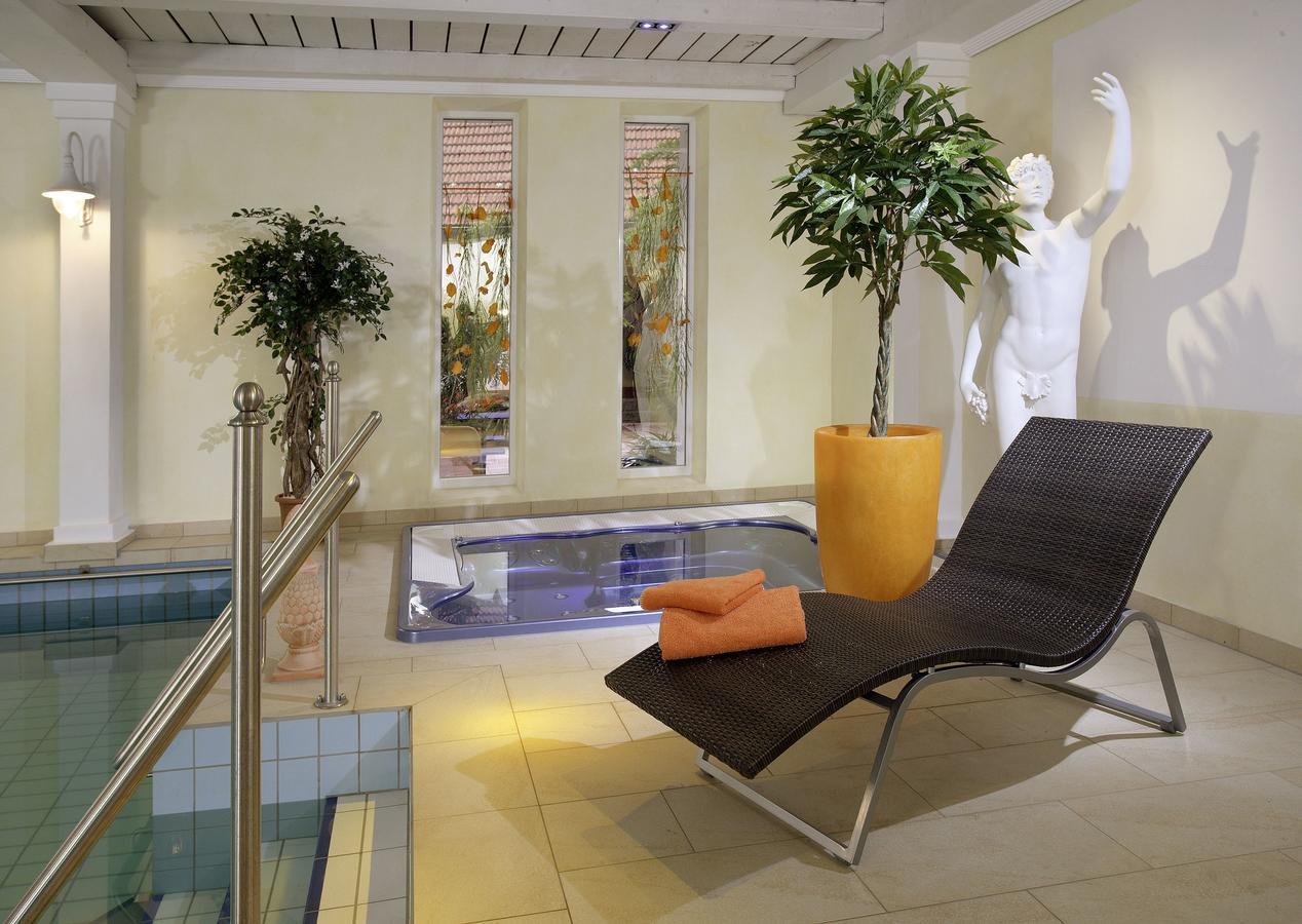 Wirtshaus & Hotel Goldener Greif Edelsfeld 외부 사진